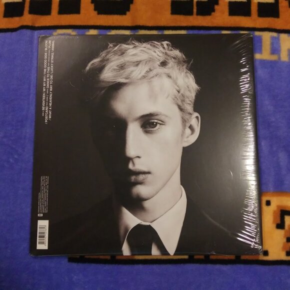 Troye Sivan 2018 Bloom Tour Limited Edition VIP Box Set w/ Vinyl + More - Picture 5 of 5